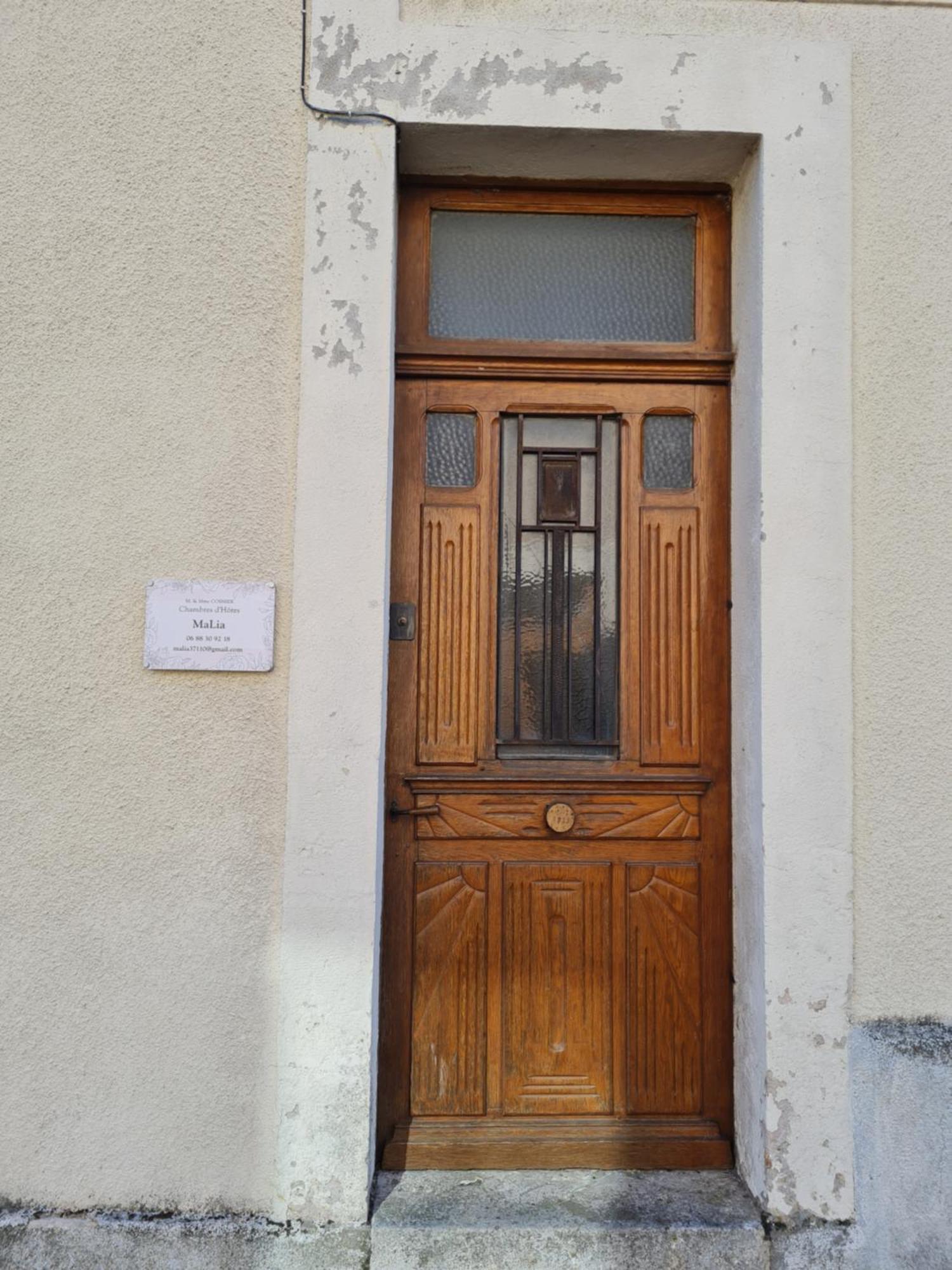 Chez Malia Bed & Breakfast Saint-Nicolas-des-Motets Exterior photo